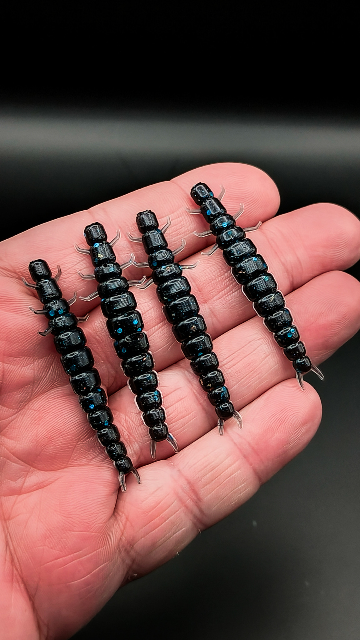 Cadis Larva 2.2" - 5.6cm (8 pack)